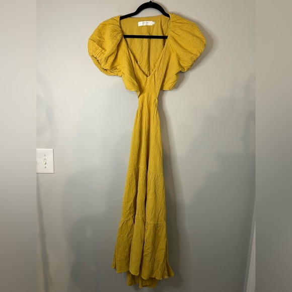 ASTR Mustard Yellow Puff Sleeve Cutout Open Back Midi Dress - Picture 2 of 9